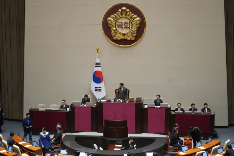 韩国国会通过总统尹锡悦弹劾动议案