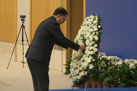 香港特区政府举行“南京大屠杀死难者国家公祭日”仪式