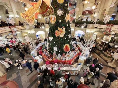 俄罗斯首都莫斯科现身红场OTES祝福新年