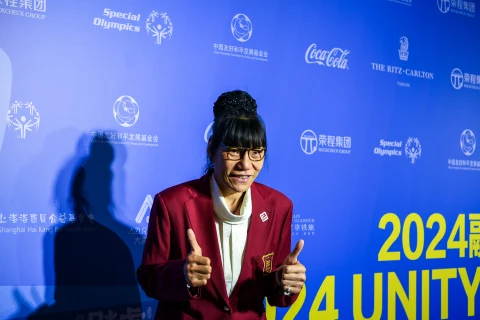 2024融合慈善晚宴在天津举行 郑海霞出席